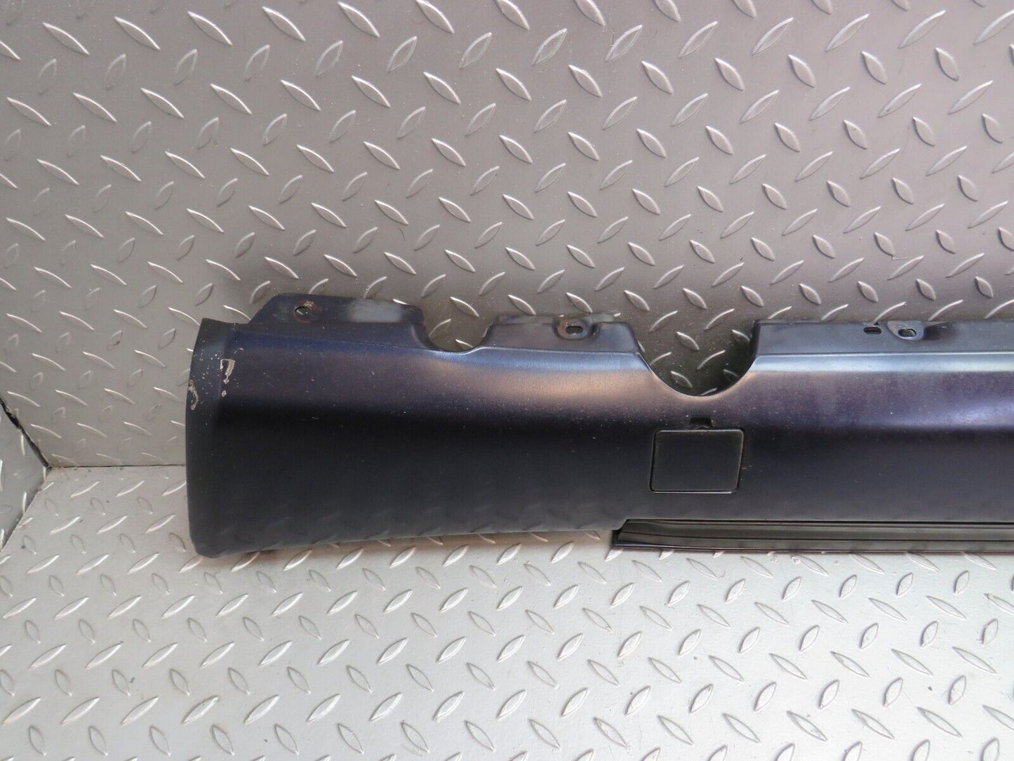 25701 Mercedes-Benz W124 280E Side Skirt Right Side 1246902440