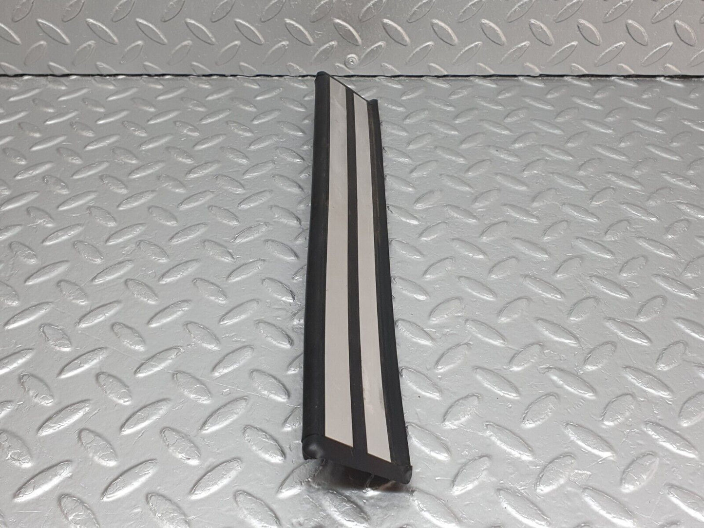 41739 Mercedes-Benz W202 C200 Rear Right Door Sill Trim 2026800335