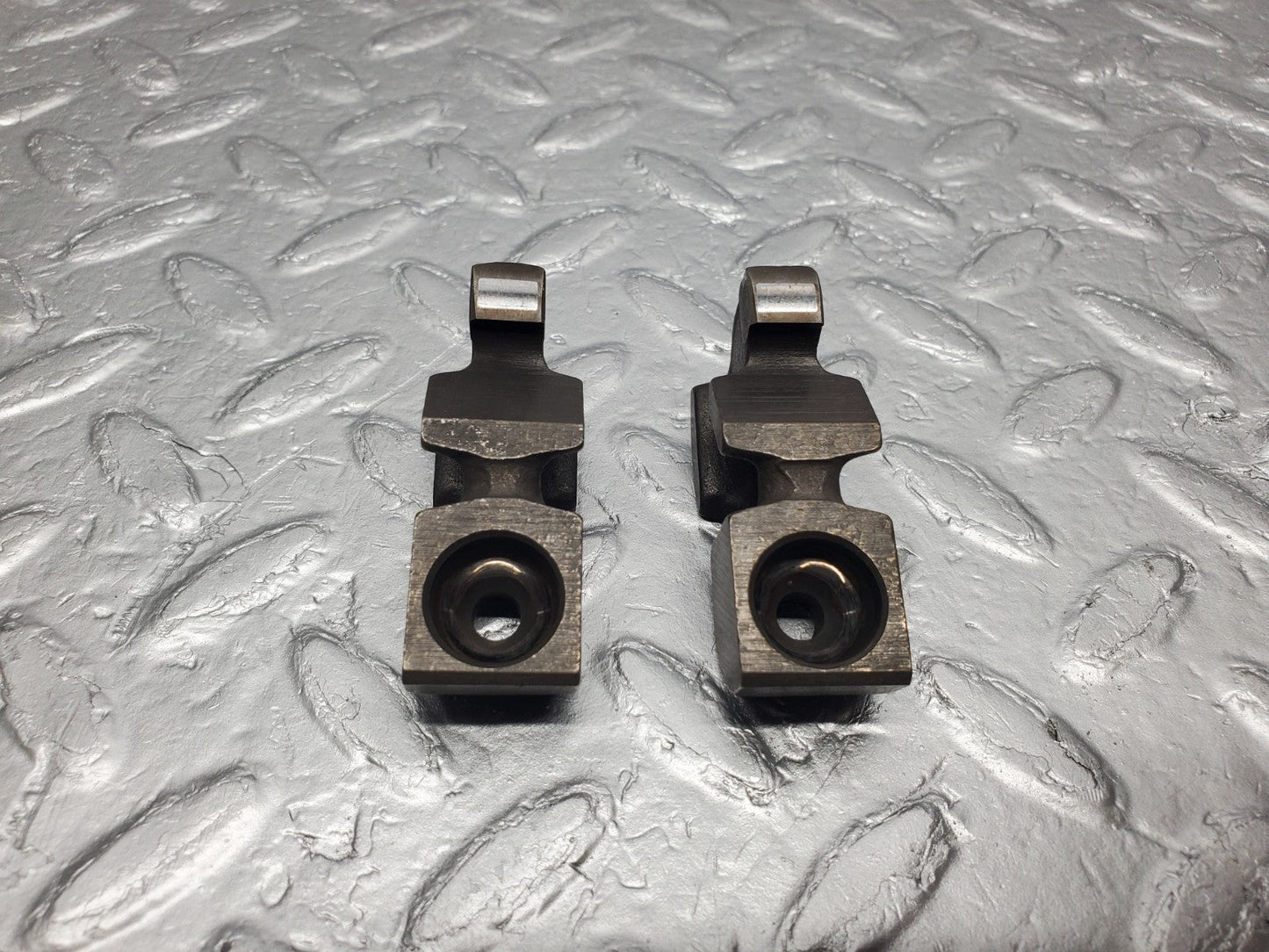 W126 Coupe rocker arm used OEM