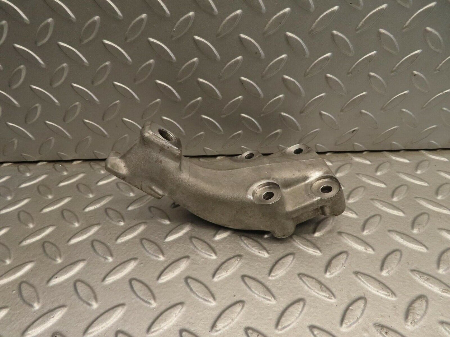 11745 Mercedes-Benz R107 450SL Engine Mount Bracket Right 1162234704