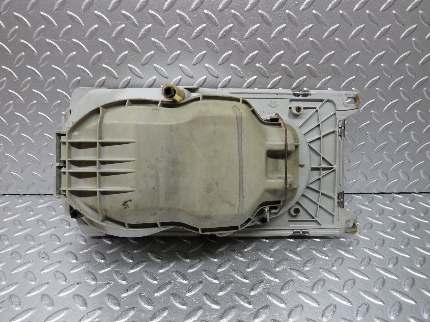 31058 Mercedes-Benz W123 200D Headlight Hella Left Side 117683-00