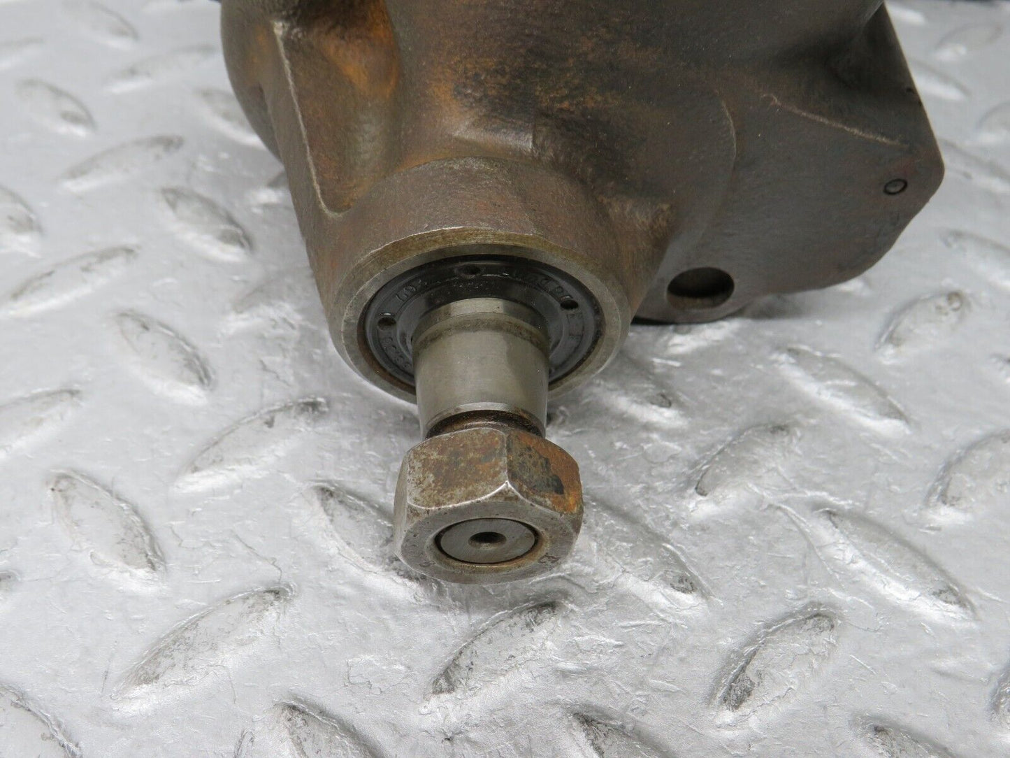 35923 Mercedes-Benz 240D OM616.912 Power Steering Pump