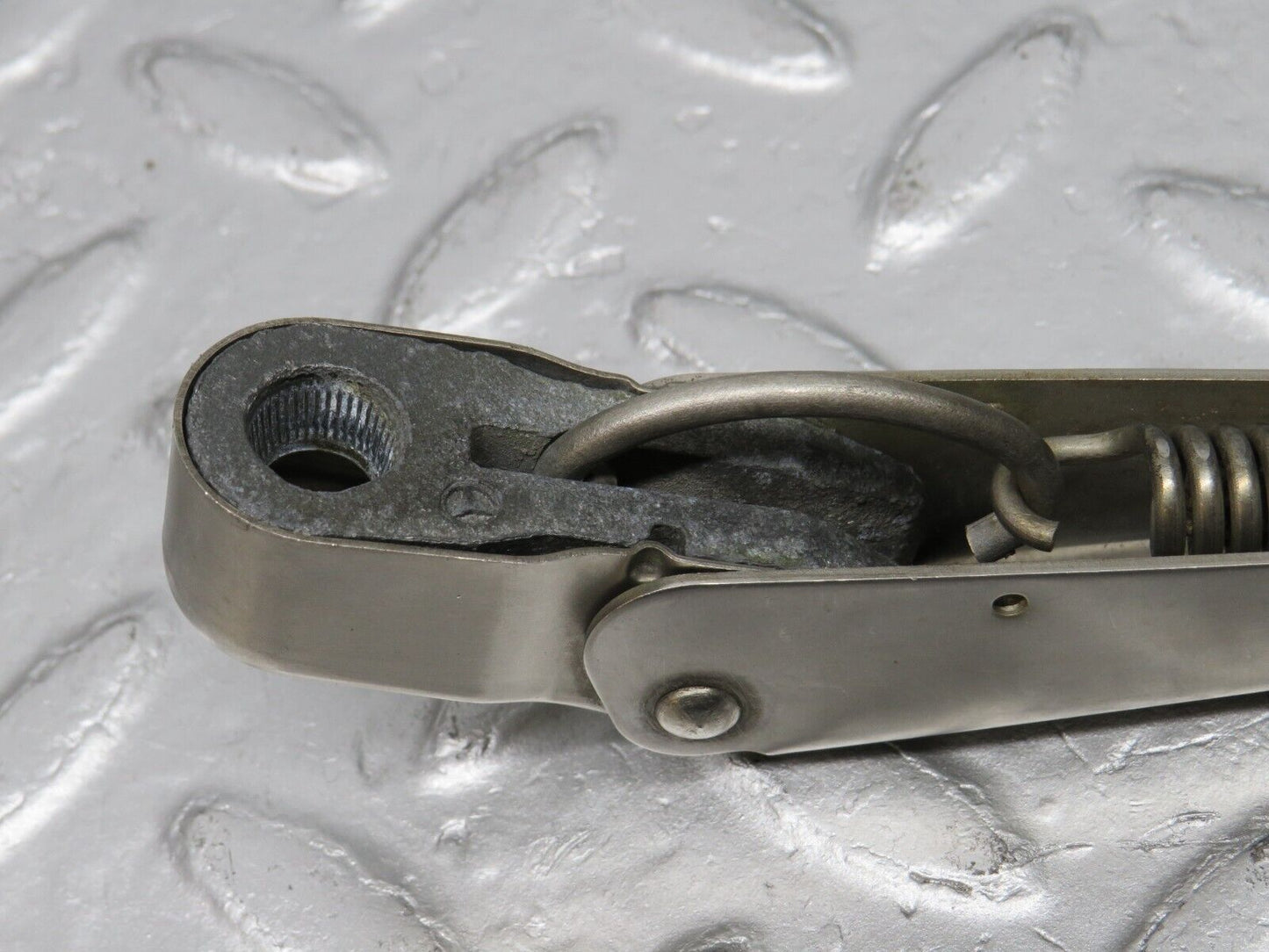 39105 Mercedes-Benz R107 500SL Windscreen Wiper Arm Right Side