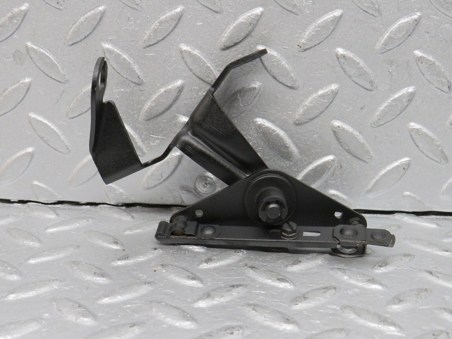 39261 Mercedes-Benz R107 500SL Throttle Linkage
