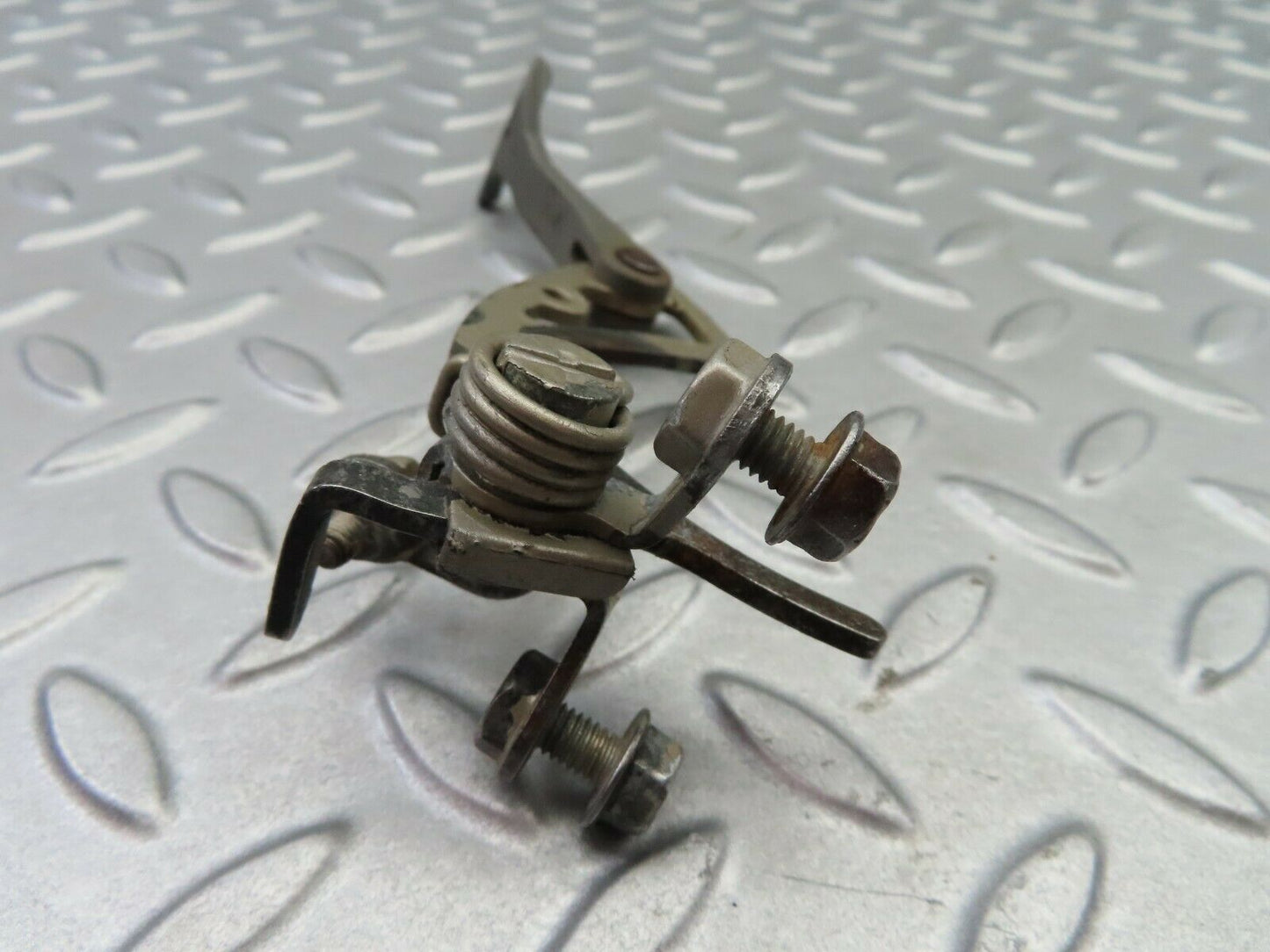 6220 Mercedes-Benz W126 380SE Bonnet Safety Latch