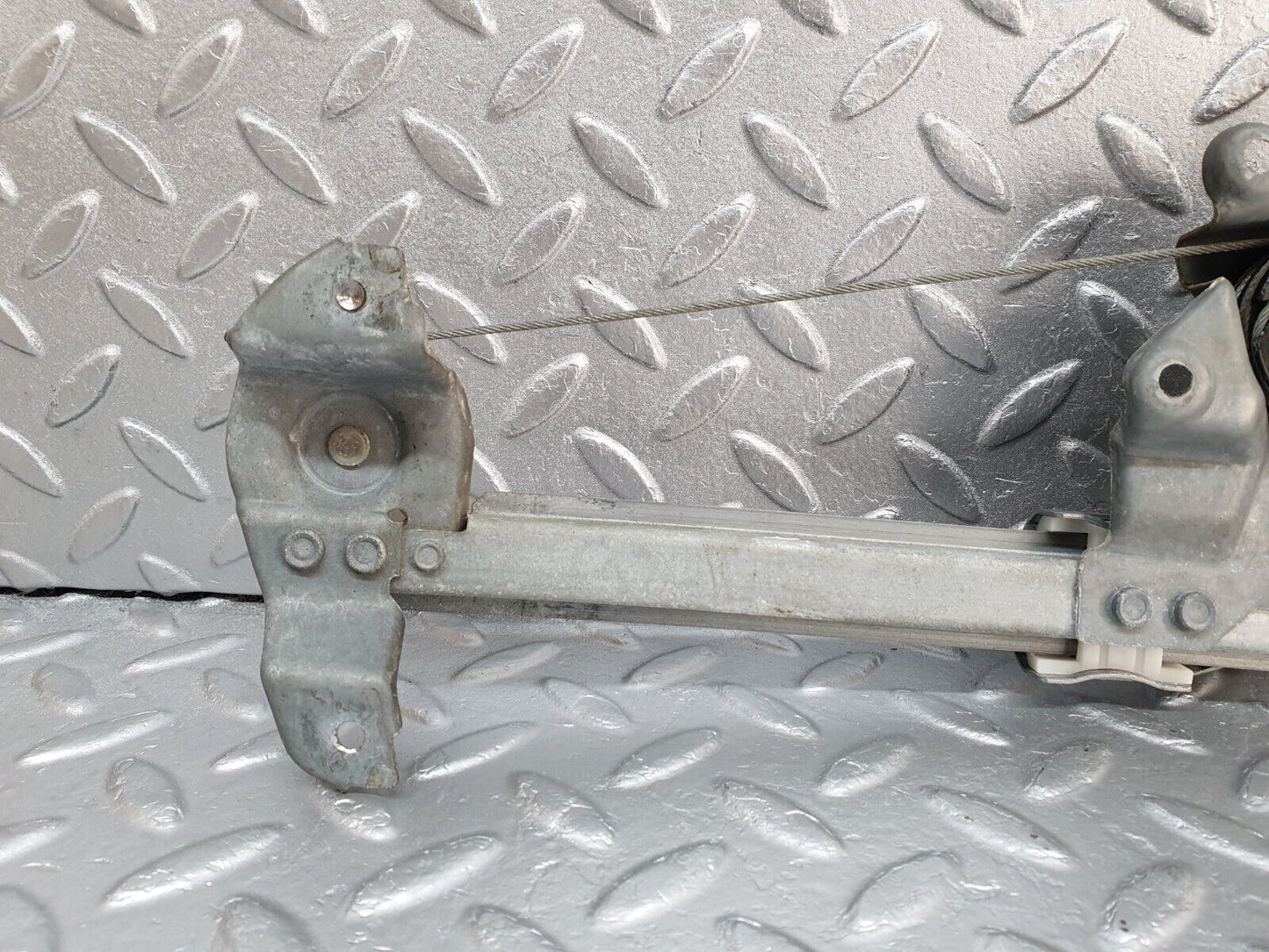 41941 Mercedes-Benz W202 C200 Rear Right Power Window Regulator