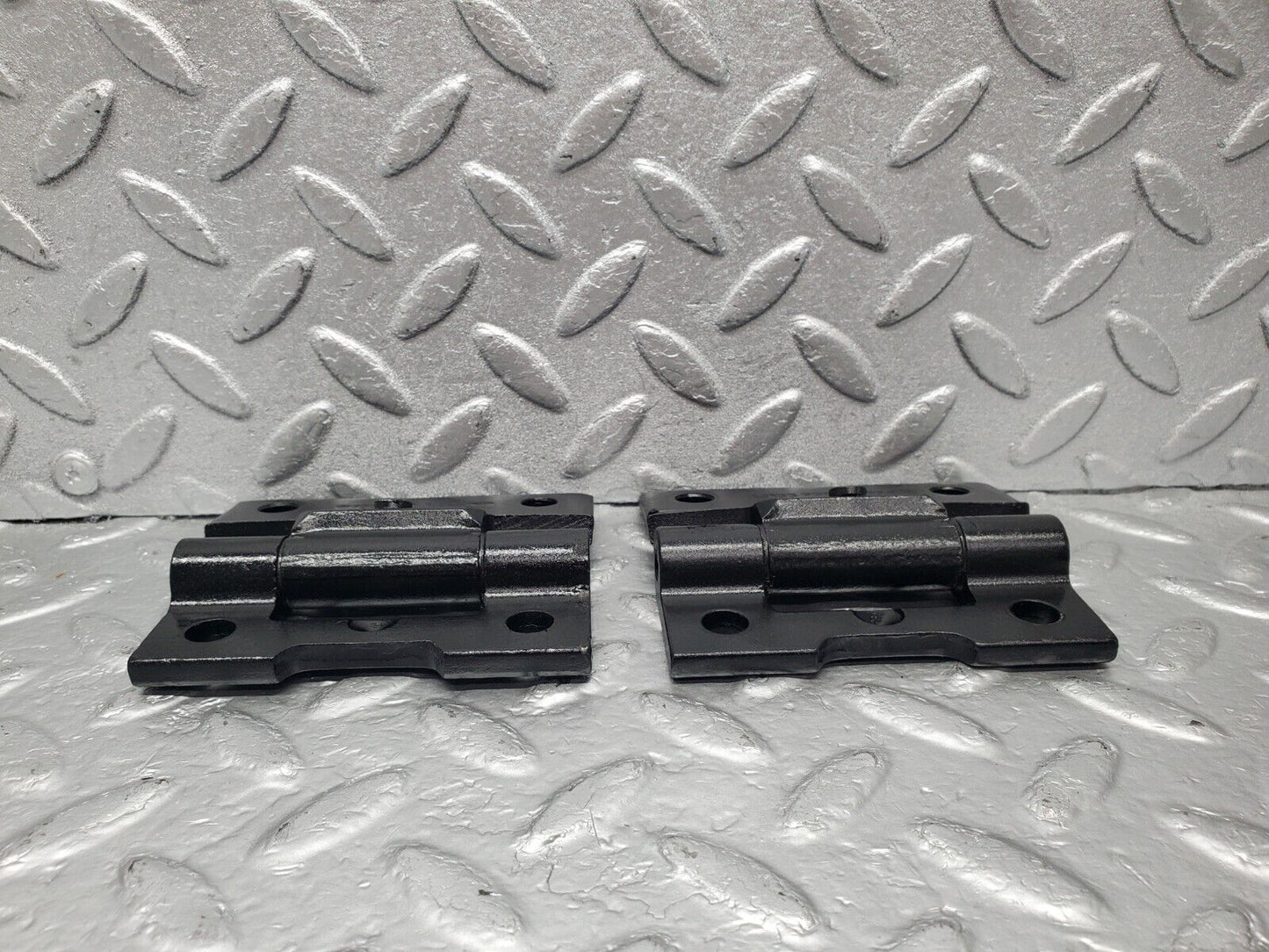 46570 Mercedes-Benz C123 280CE Coupe Door Hinge Pair Right Side 1237200037