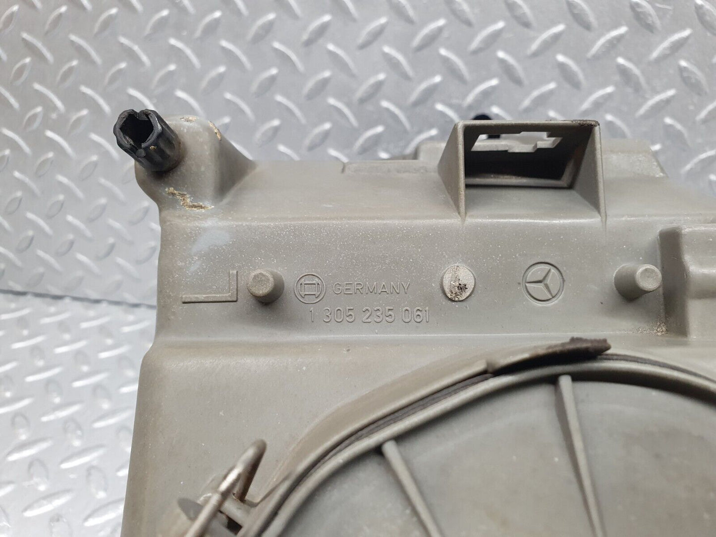 43620 Mercedes-Benz C126 380SEC Coupe Headlight Left Bosch 1268203561 1305620483