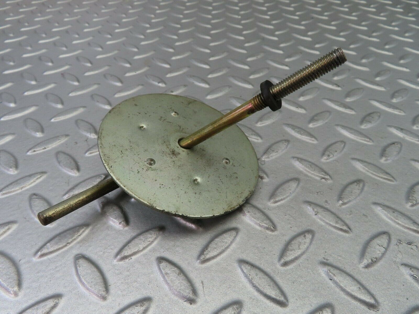 7734 Mercedes-Benz S123 230TE Wagon Spare Wheel Holder