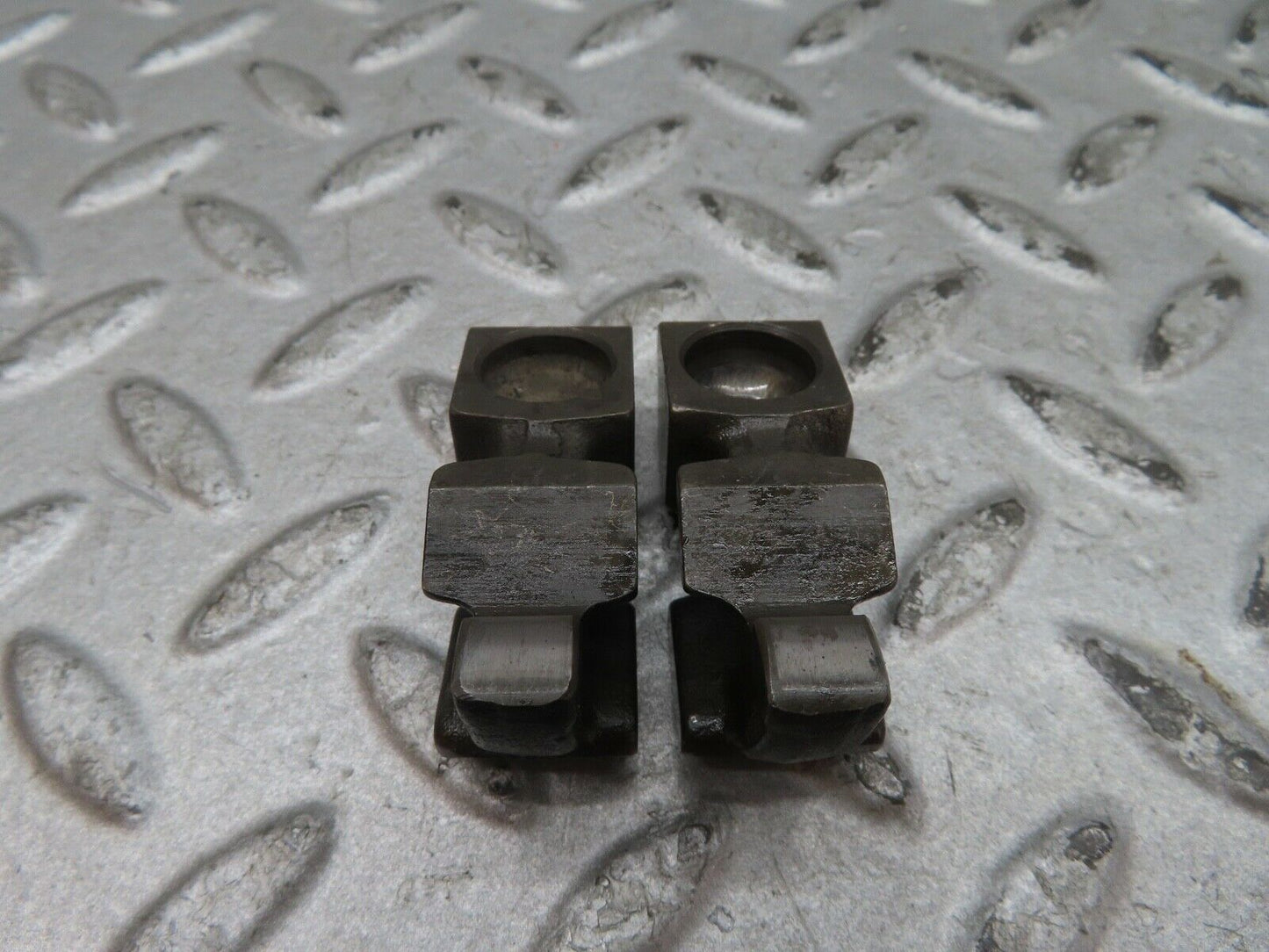 17867 Mercedes-Benz W116 450SEL Valve Rocker Arm