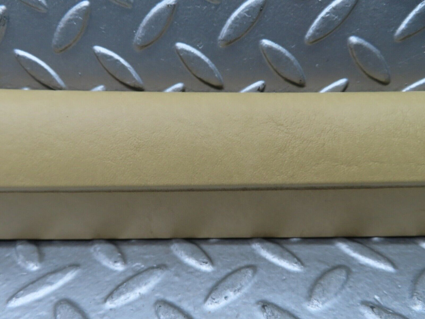 21047 Mercedes-Benz W123 230E A Pillar Cover Left Side Beige