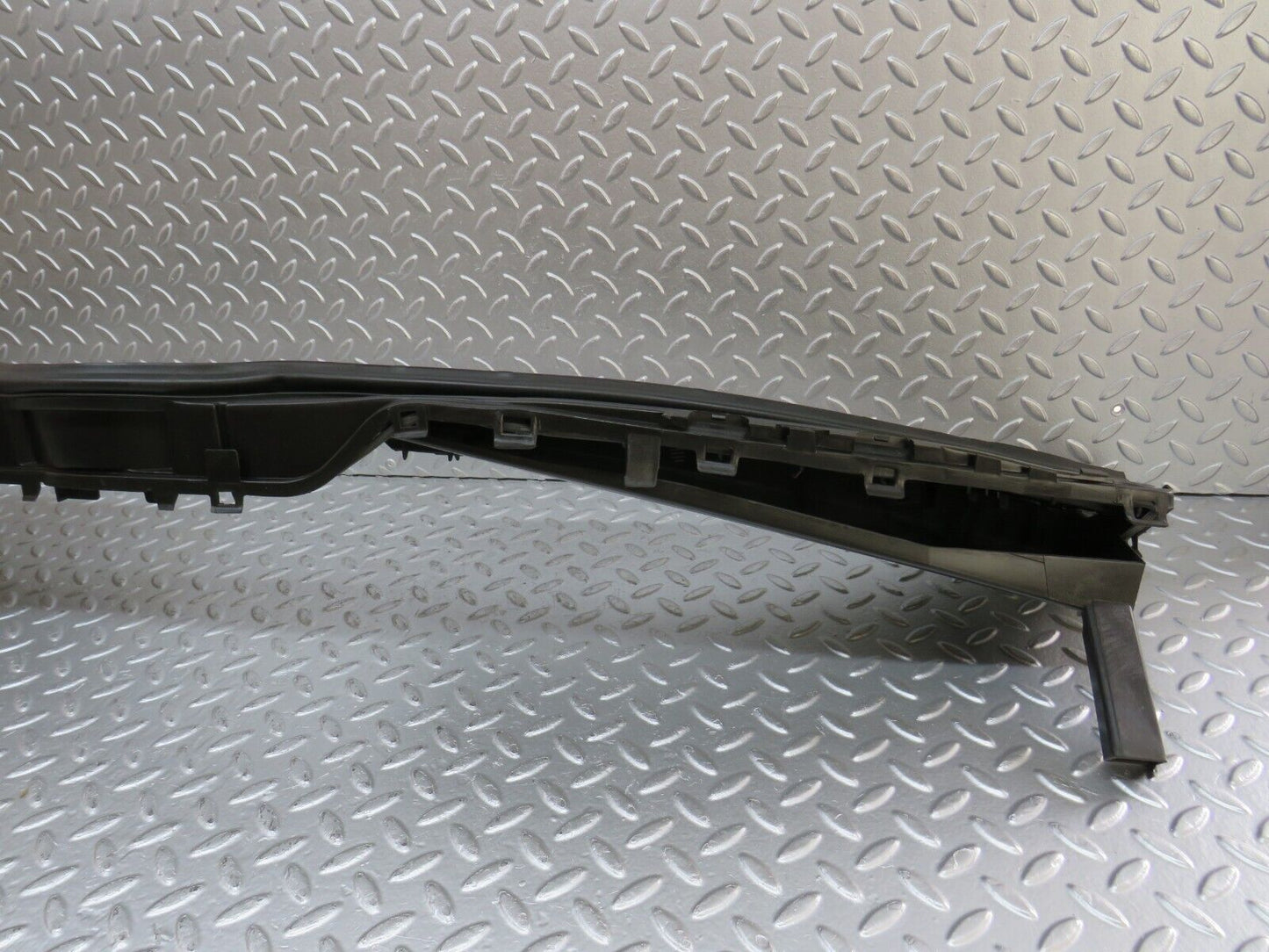 33513 Mercedes-Benz W202 C180 Water Drain 2028300413 2028300613