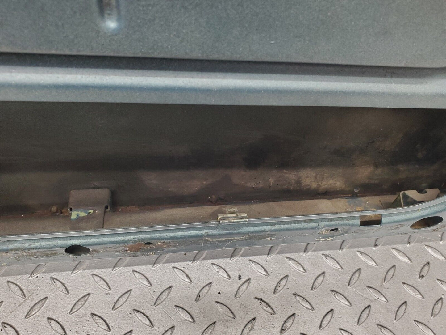 46557 Mercedes-Benz C123 280CE Coupe Left Door