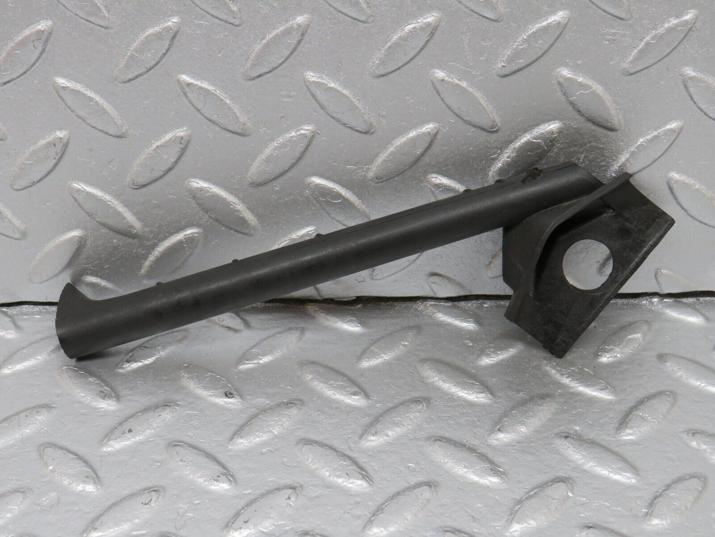 40670 Mercedes-Benz W123 300D Wiper Mechanism Tray Water Drain
