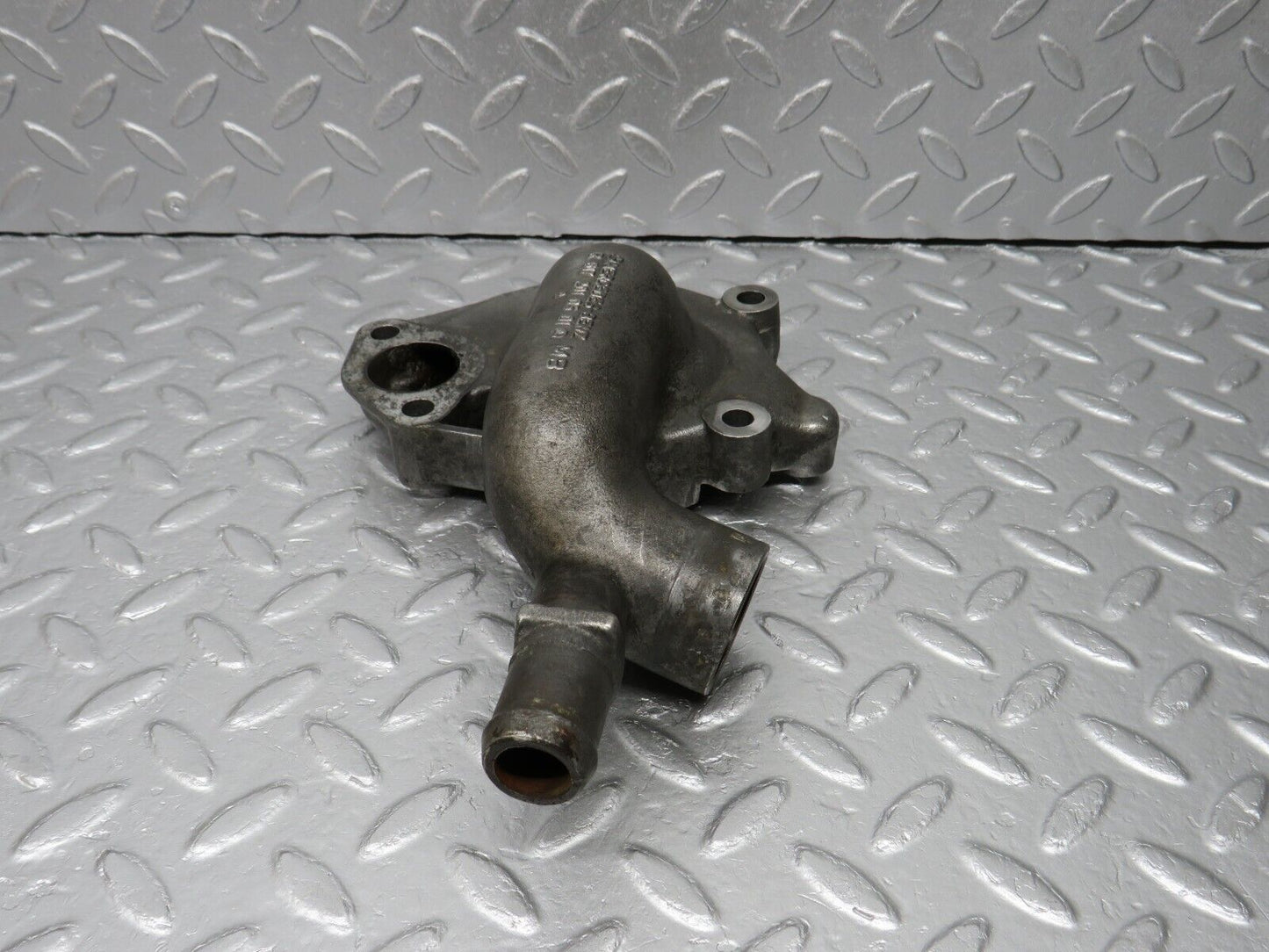 40650 Mercedes-Benz W123 300D Water Pump Housing 6172010501
