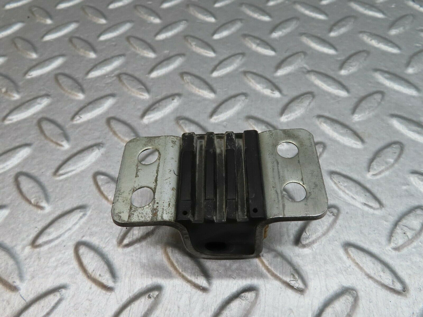 18049 Mercedes-Benz W123 200 Door Lock Latch Left Side