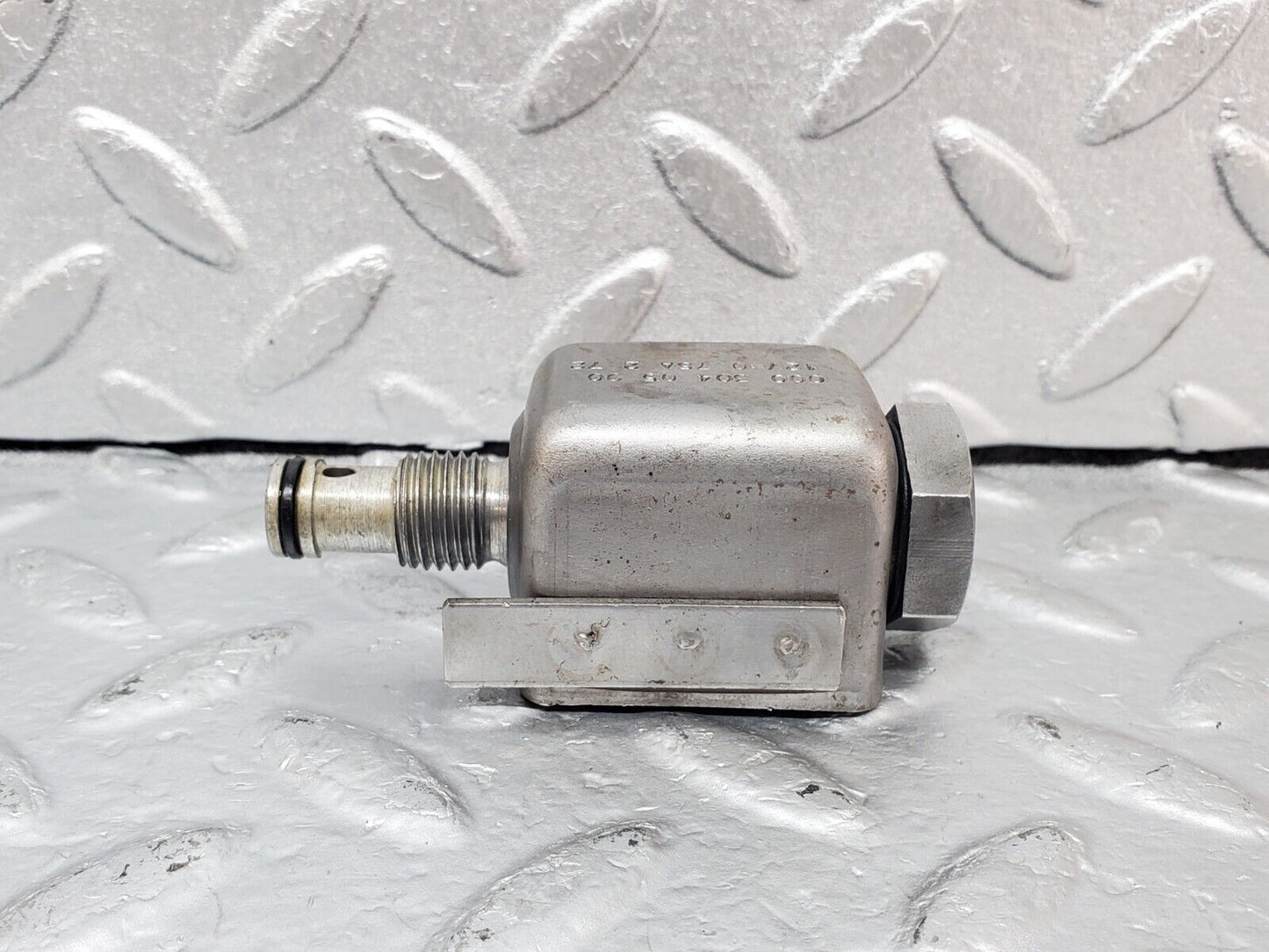 44344 Mercedes-Benz W123 280E Automatic Gearbox Solenoid Valve 0003040590