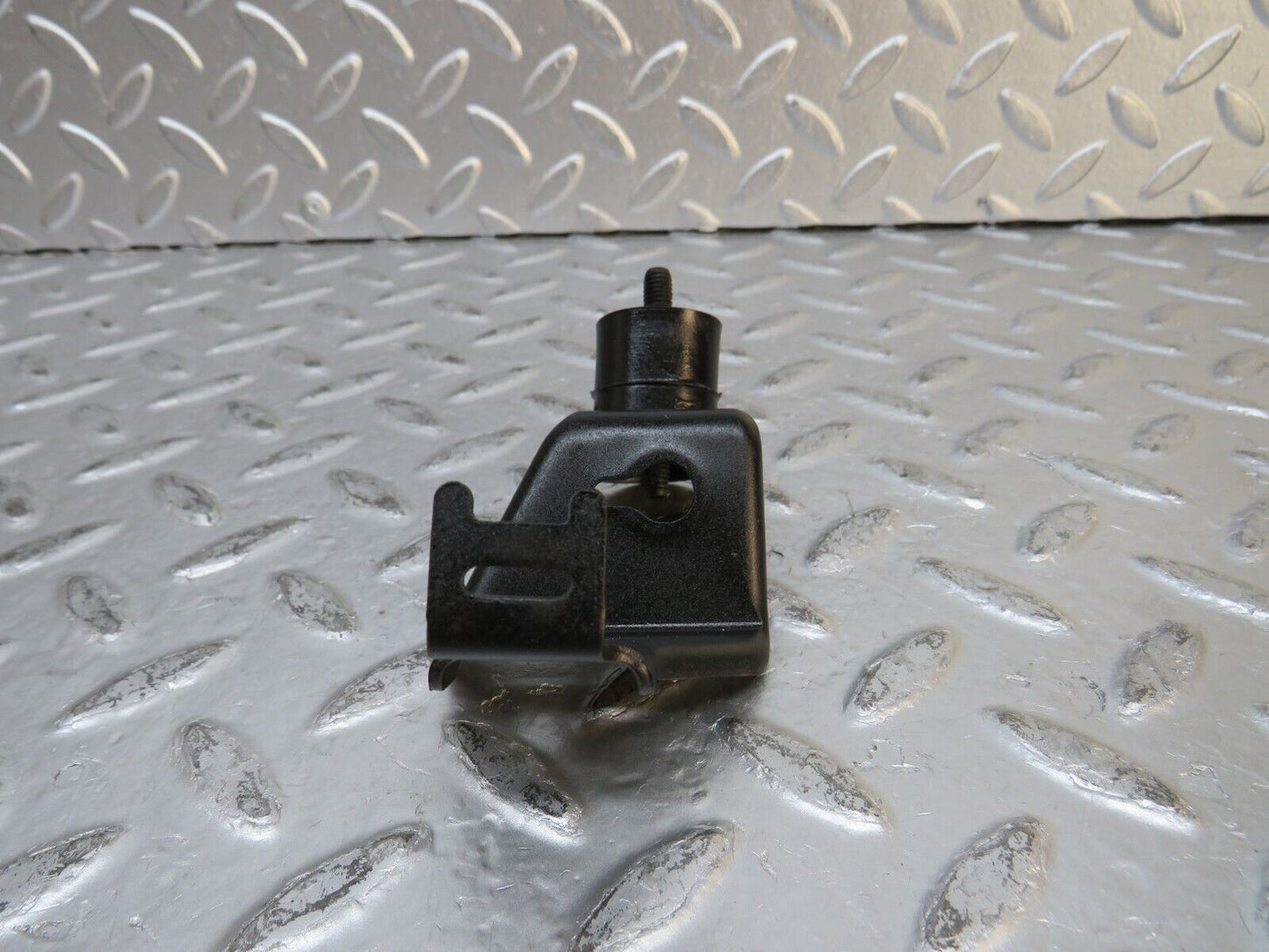 29933 Mercedes-Benz W123 230E Air Filter Housing Bracket