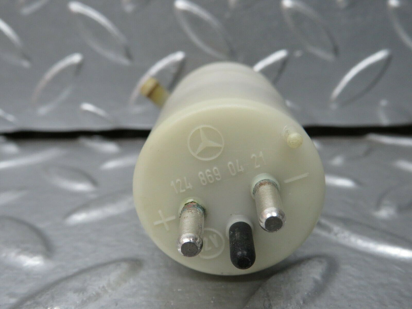 24303 Mercedes-Benz S124 220TE Wagon Windscreen Washer Pump Hella 1240690421