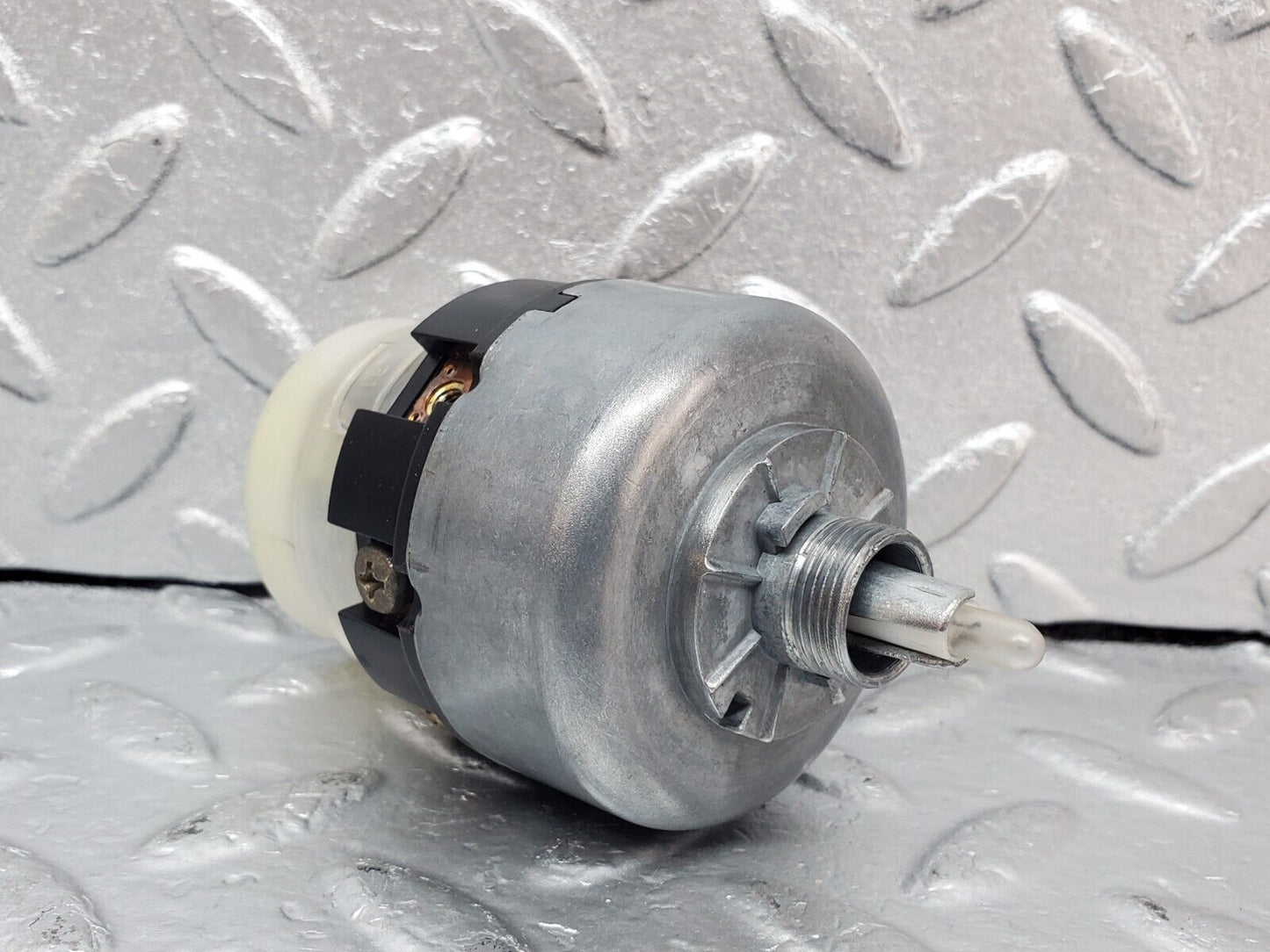 44343 Mercedes-Benz W123 280E Headlight Switch
