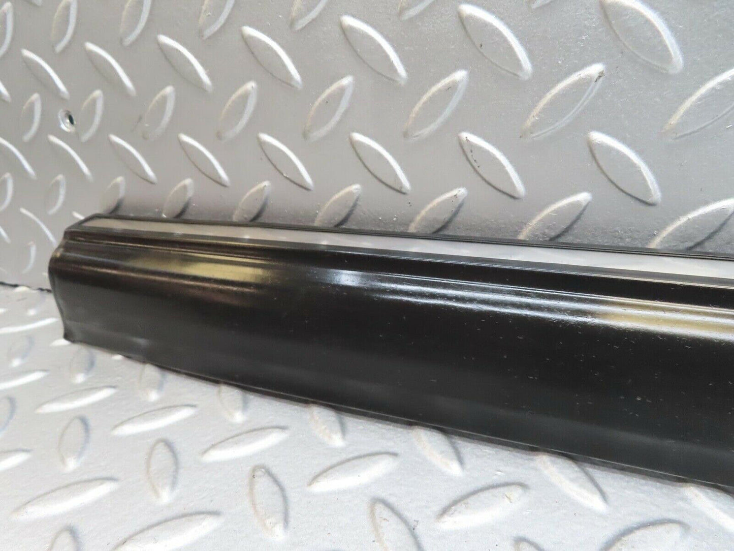 15857 Mercedes-Benz W123 280E Front Right Door Lower Moulding Trim
