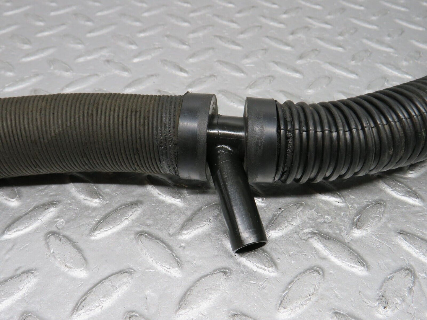 37578 Mercedes-Benz W109 300SEL Trunk Water Drain Hose Pipe