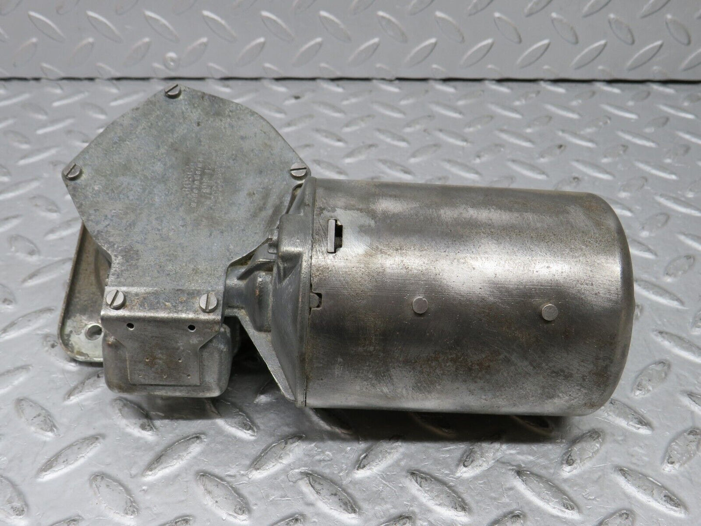 35922 Mercedes-Benz W108 Windscreen Wiper Motor Bosch 0390446050