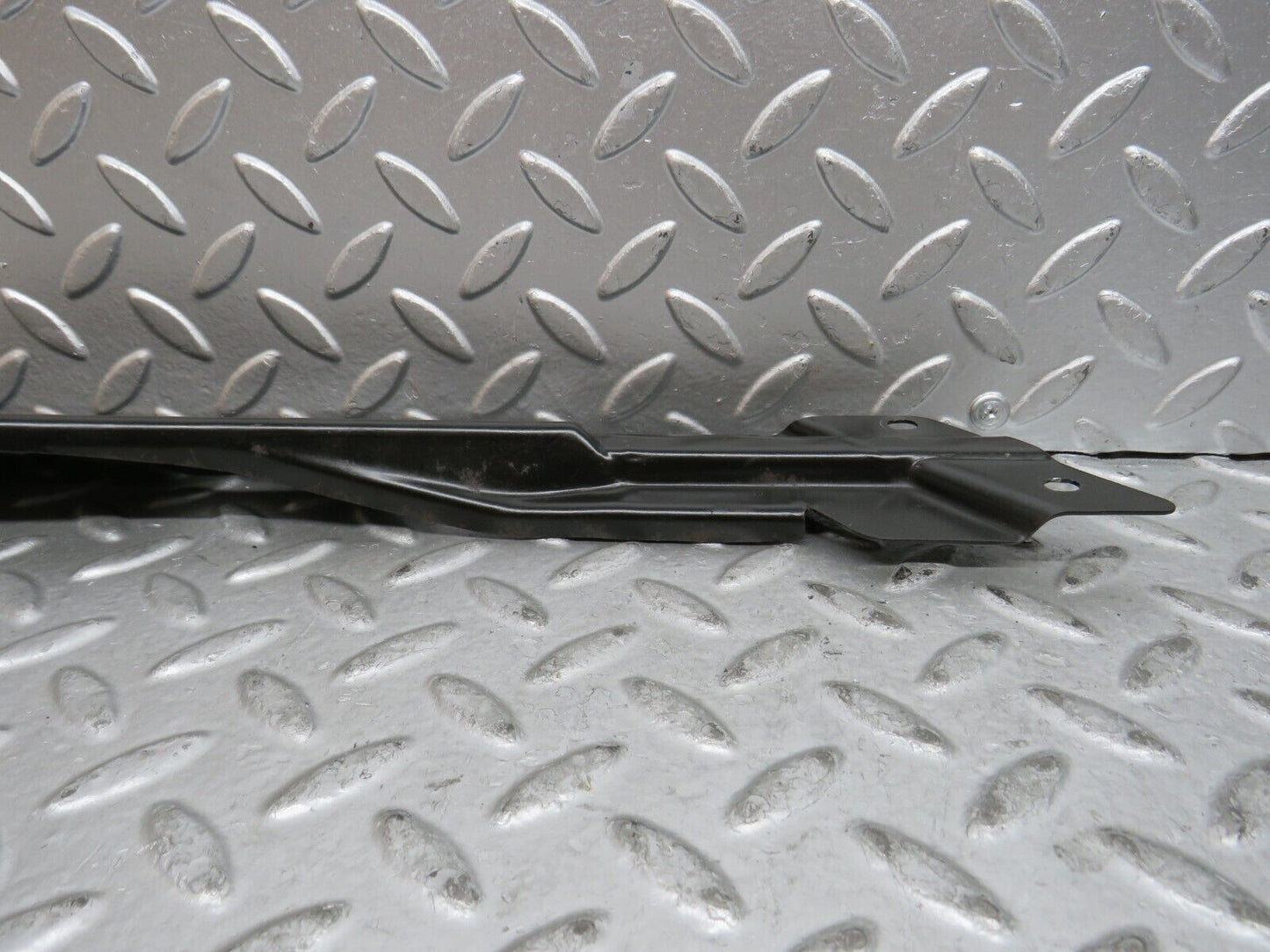 29165 Mercedes-Benz C124 320CE Coupe Rear Window Channel Support Left Side