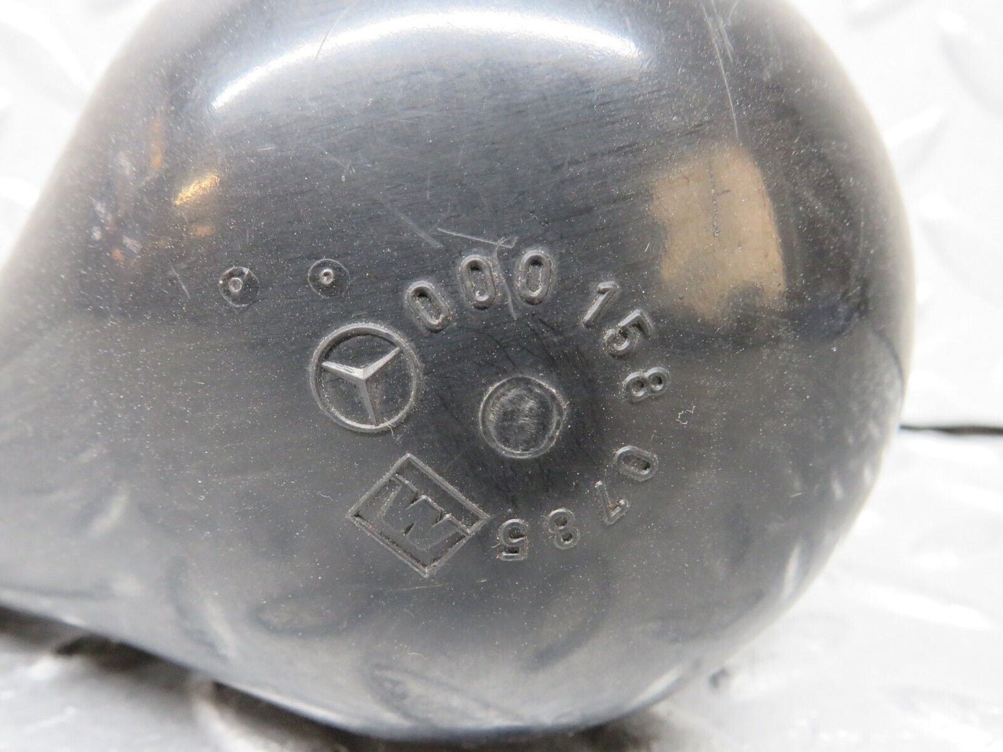 37702 Mercedes-Benz W108 280S Ignition Distributor Cover Cap 0001580785