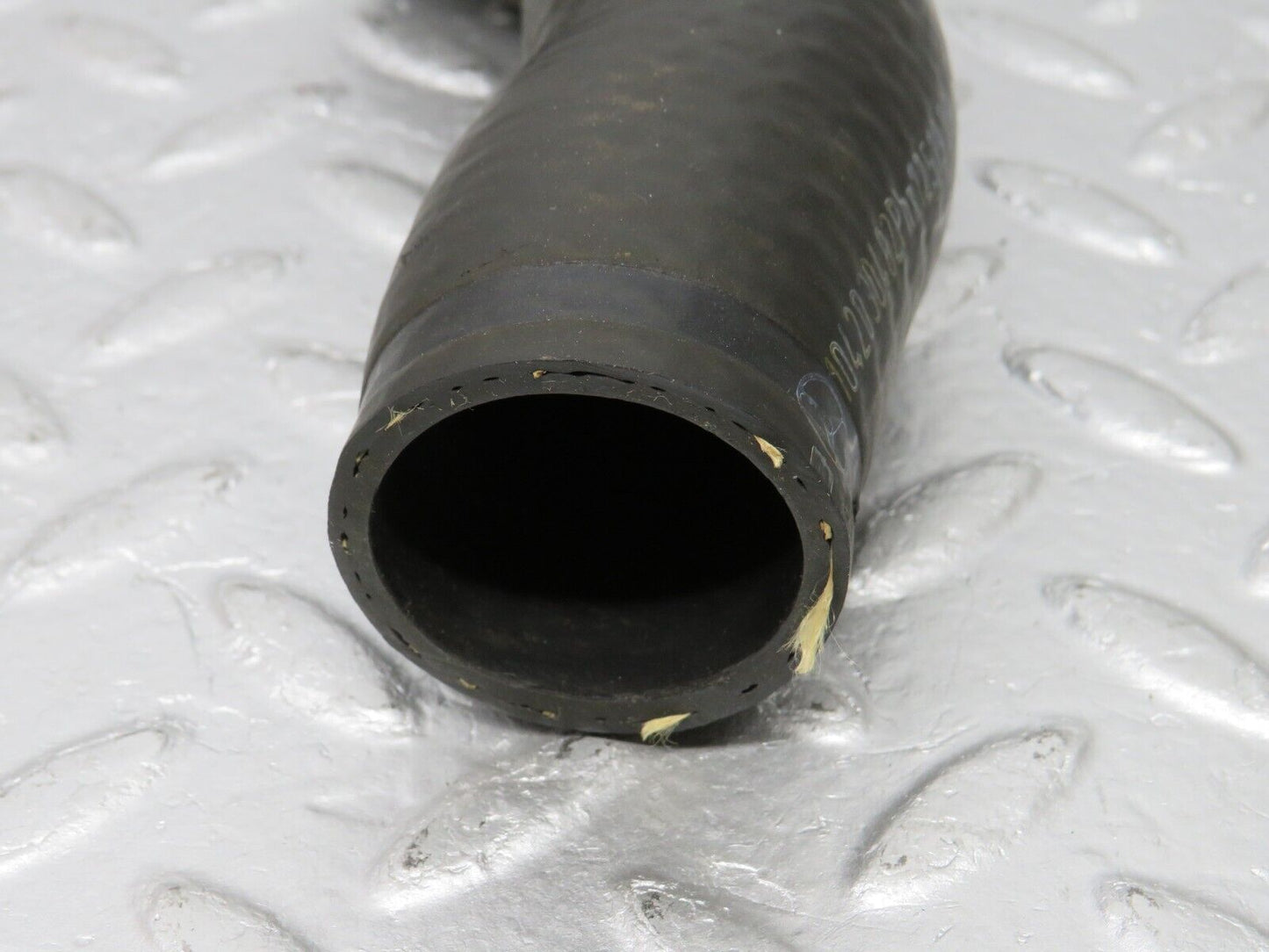 39620 Mercedes-Benz R129 320SL Coupe Radiator Hose Pipe 1042030482