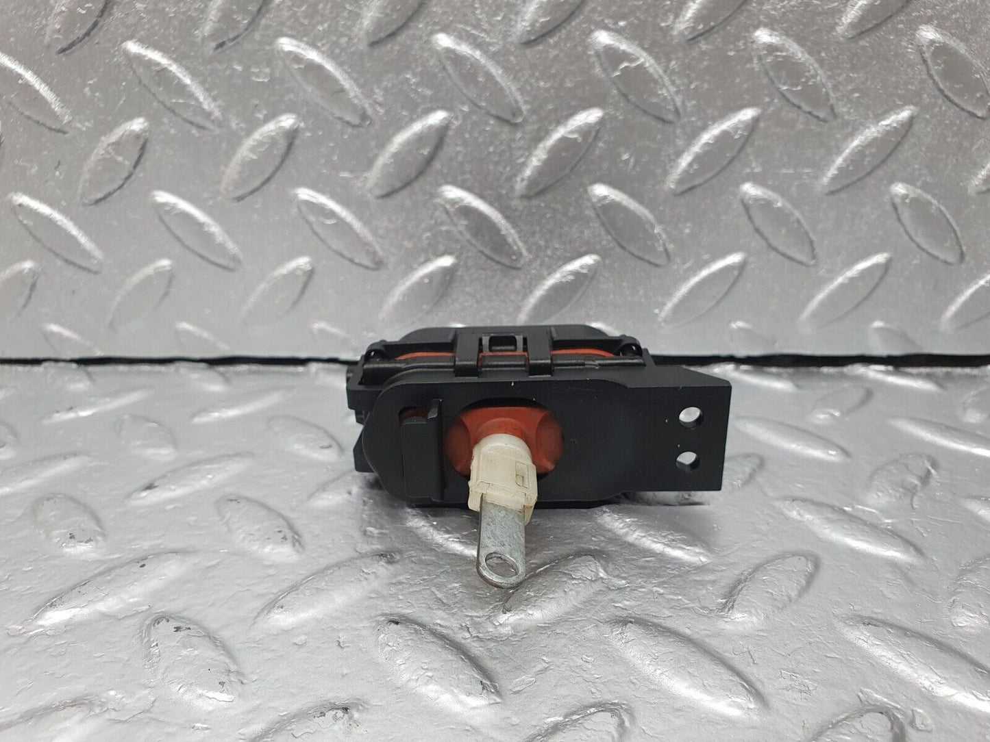 42253 Mercedes-Benz R129 320SL Coupe Heater Box Vacuum Actuator