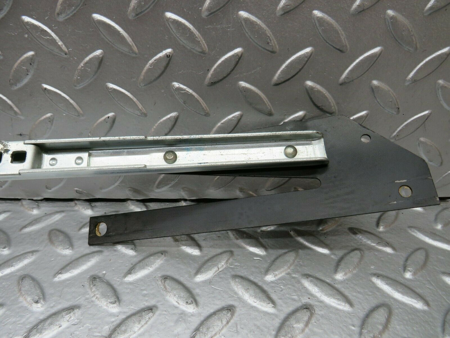 24181 Mercedes-Benz W123 280E Front Left Seat Sliding Adjust Handle