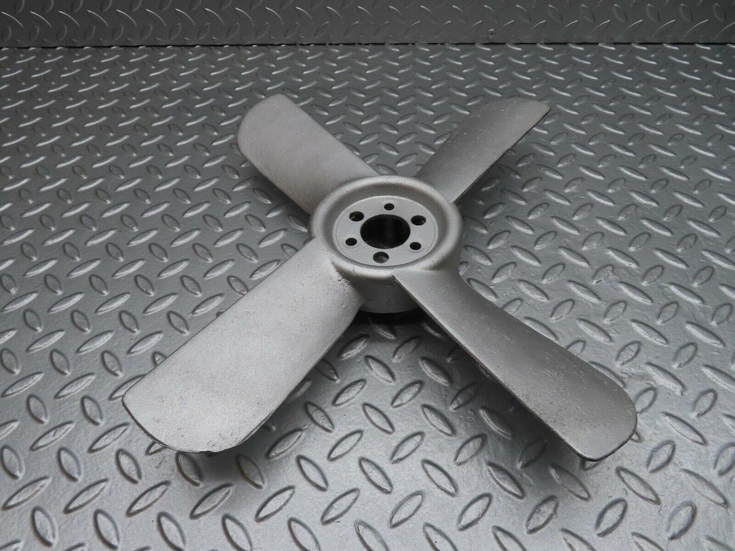 12693 Mercedes-Benz W111 220SE Engine Cooling Fan 1802050806
