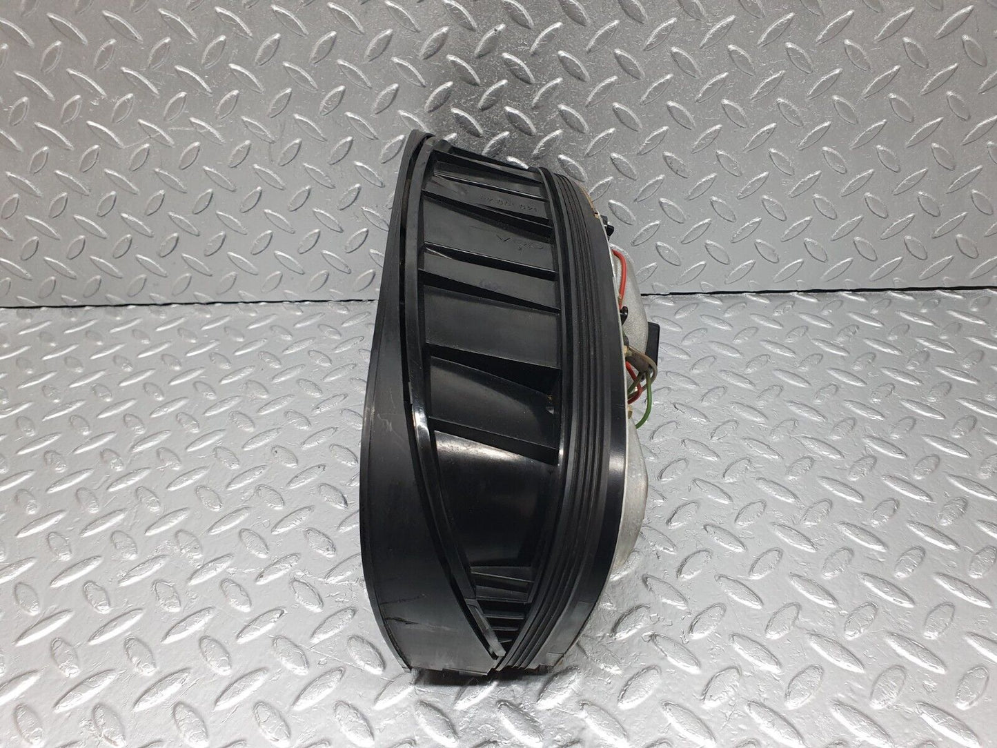 43103 Mercedes-Benz C107 450SLC Coupe Instrument Cluster 87001021 1075423701