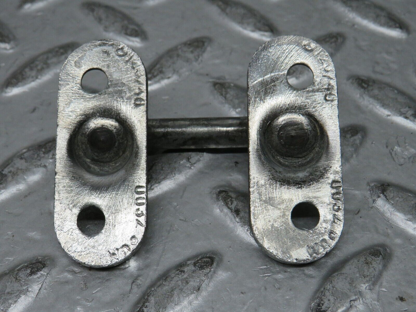 28537 Mercedes-Benz S123 240D Wagon Tailgate Trunk Lock Latch 1237400032