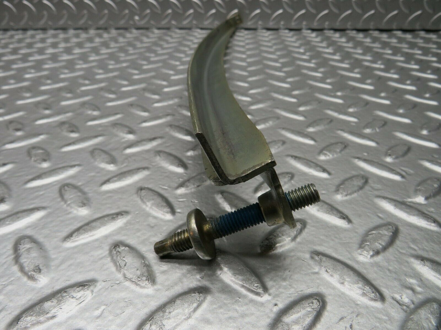 22531 Mercedes-Benz C124 E220 Coupe Right Door Window Channel