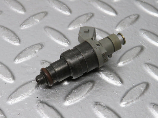 33484 Mercedes-Benz W202 C180 Fuel Injector Siemens 0000787423