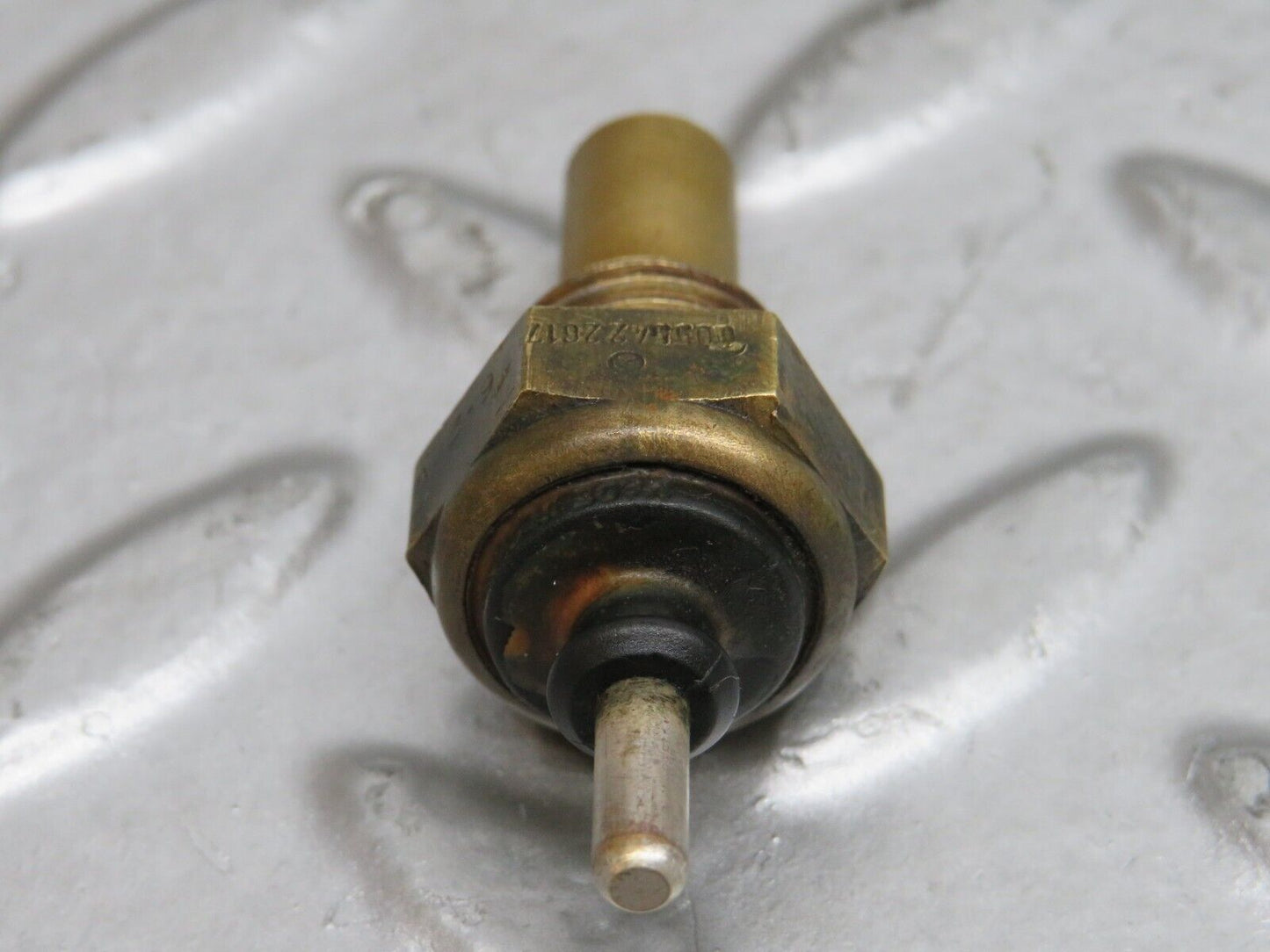 29174 Mercedes-Benz C124 320CE Coolant Temperature Sensor 0055422617