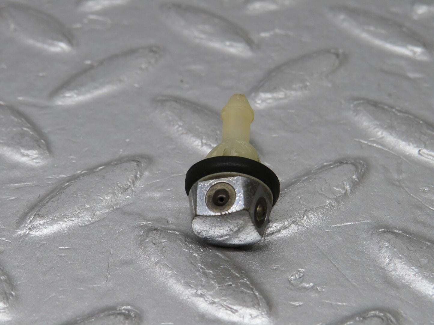 37461 Mercedes-Benz W109 300SEL Windscreen Washer Nozzle