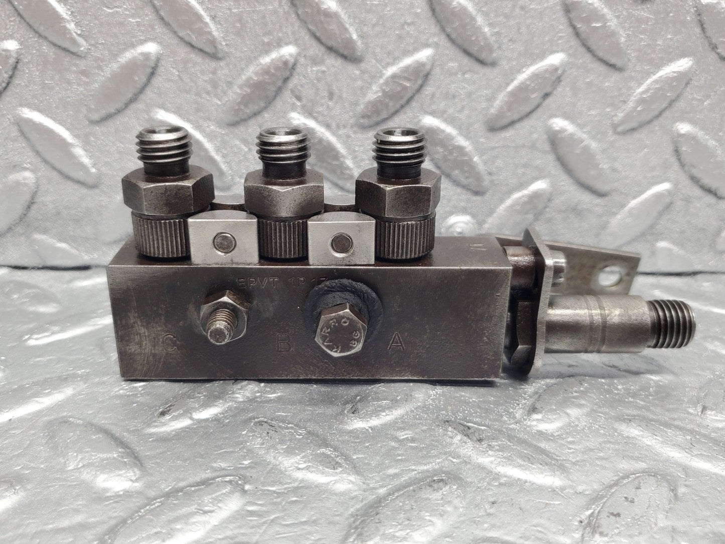 W112 injection distributor block used OEM