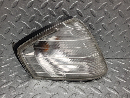 46901 Mercedes-Benz R129 320SL Coupe Front Right Indicator Light Bosch 1298261043 1315106917