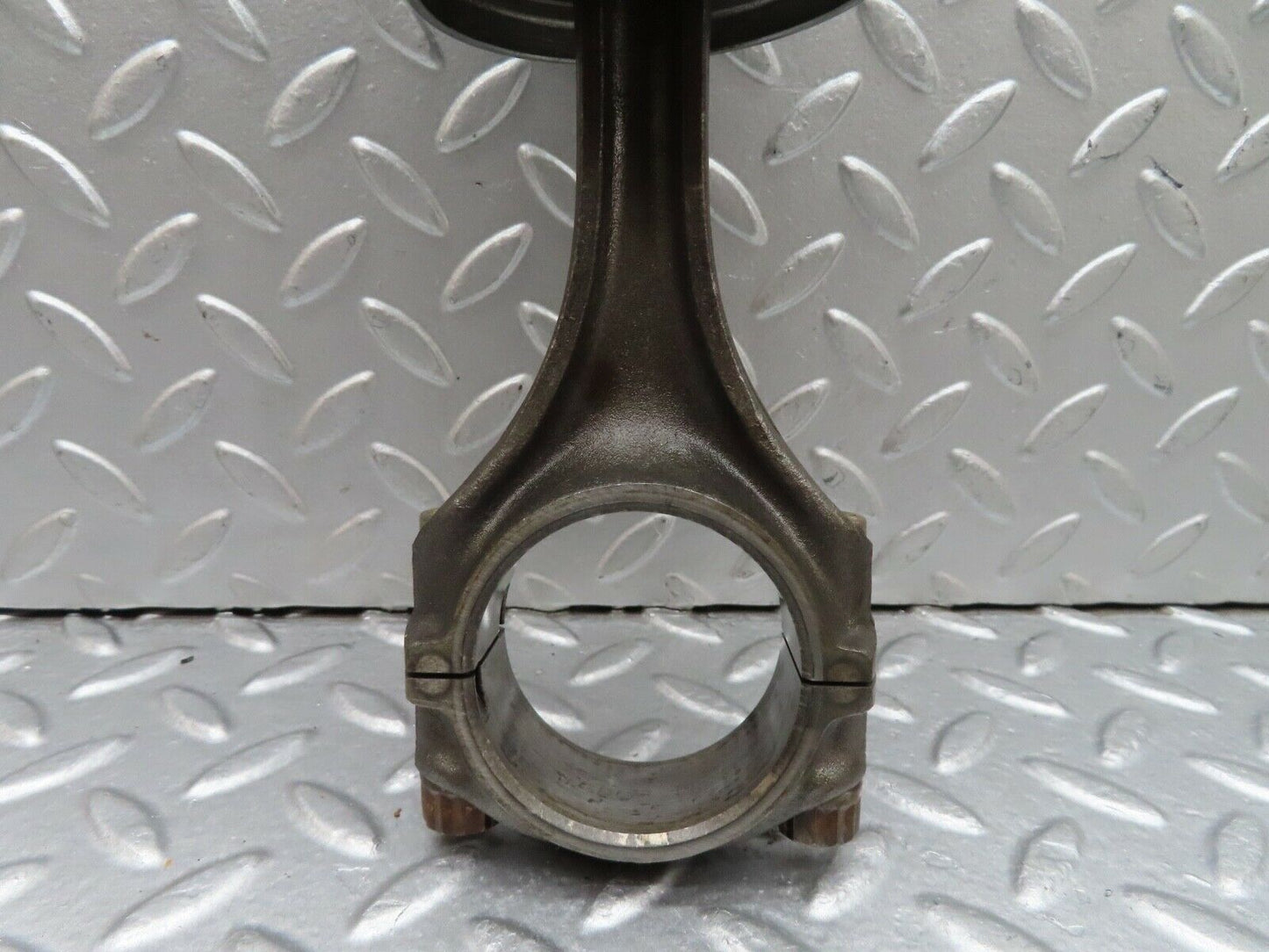 18101 Mercedes-Benz W123 200 Piston With Connecting Rod 86.00 mm