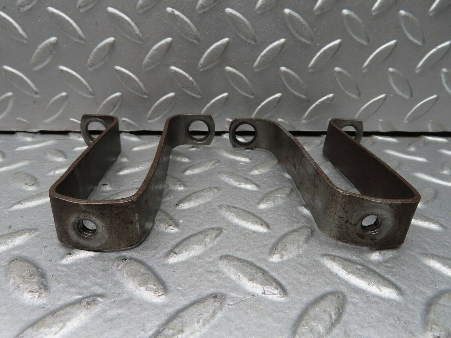 18869 Mercedes-Benz W121 190b Ponton Valve Cover Support