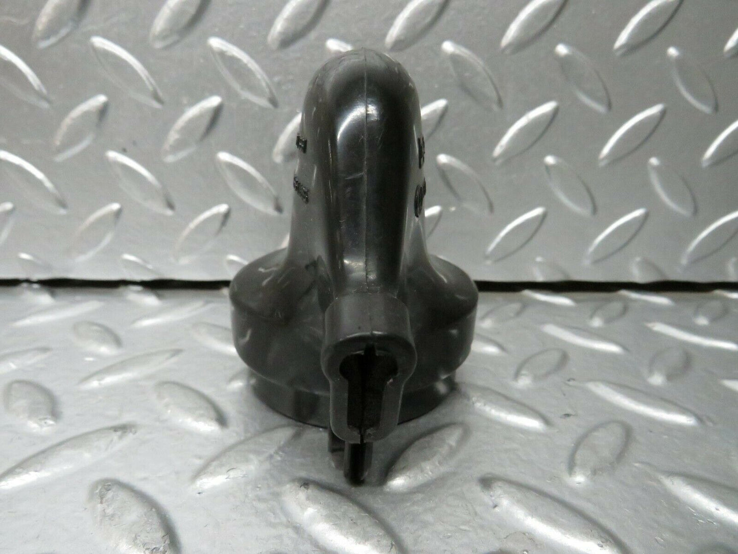 23759 Mercedes-Benz C107 450SLC Coupe Ignition Coil Cover Cap 0001581485