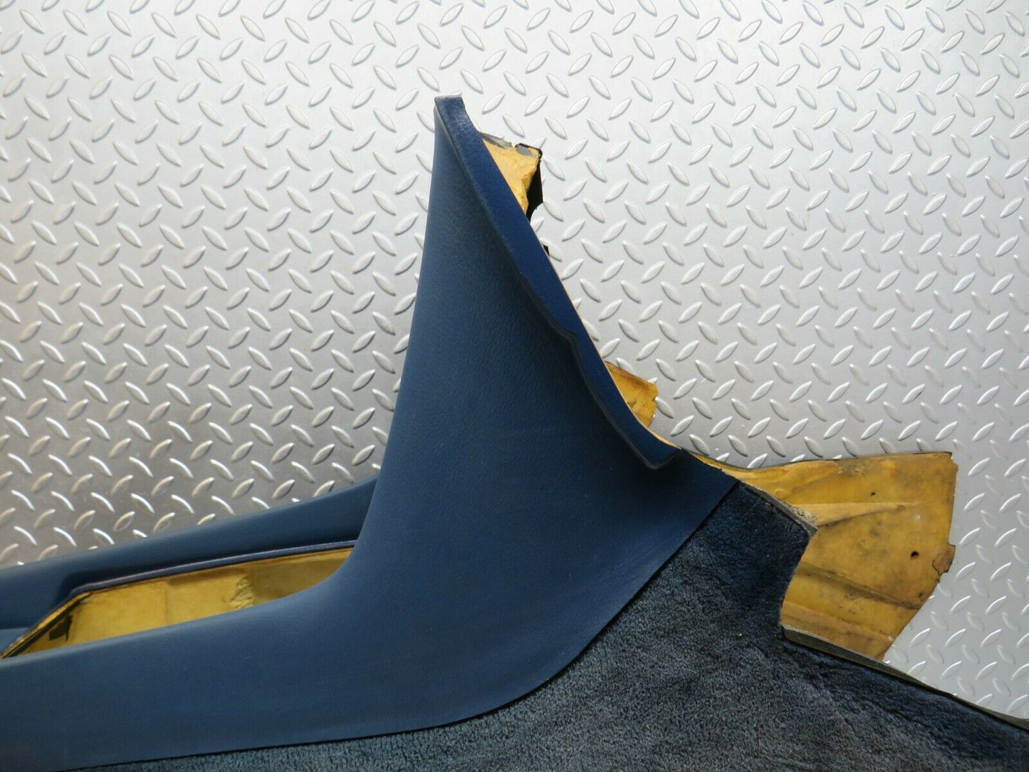 23832 Mercedes-Benz C107 450SLC Coupe Centre Console Blue 1076830225