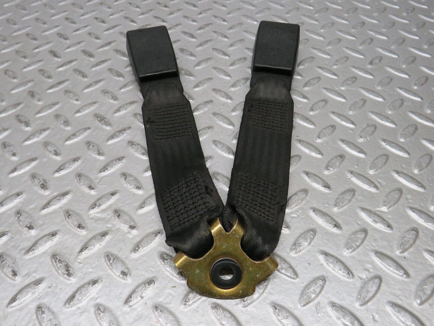28636 Mercedes-Benz W123 280E Seat Belt Buckle Rear 1238607369