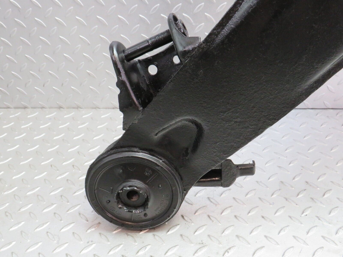 36376 Mercedes-Benz W126 420SE Rear Subframe Axle Carrier Suspension