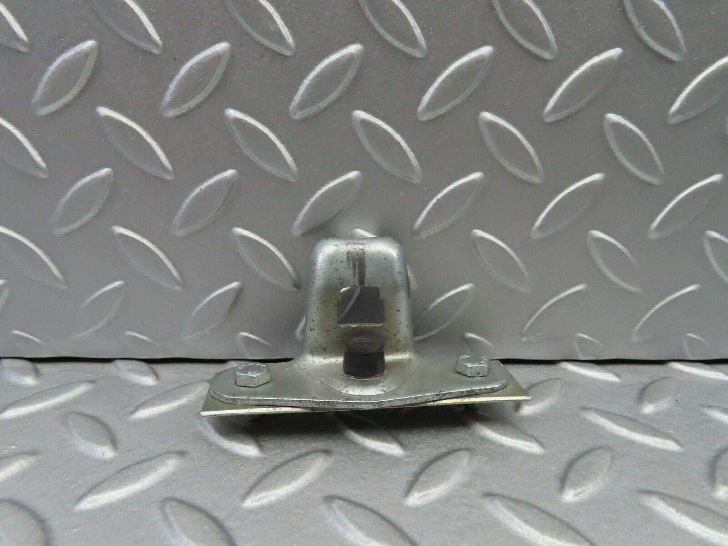 6024 Mercedes-Benz W123 200 Trunk Lock Latch
