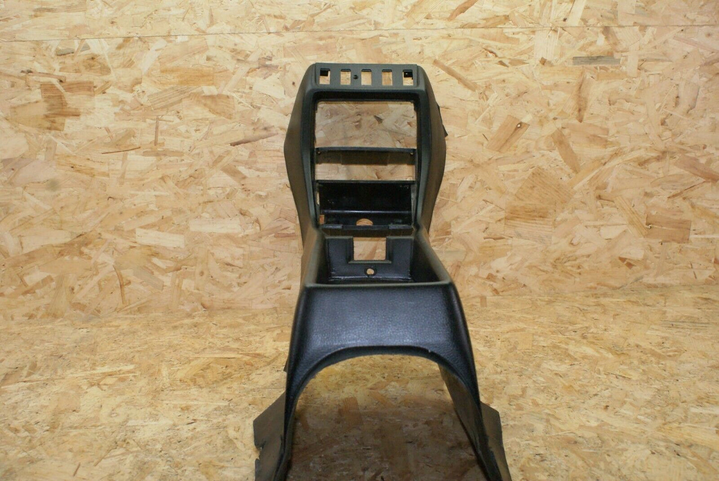 2347 Mercedes-Benz W123 280E Centre Console Black