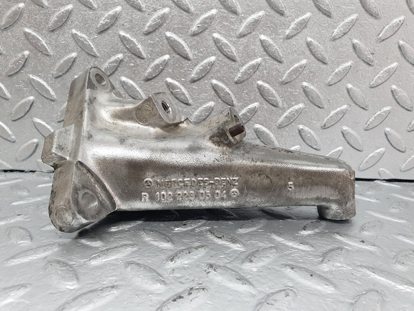 44012 Mercedes-Benz C123 230CE Coupe Engine Mount Bracket Left Side 1022230504